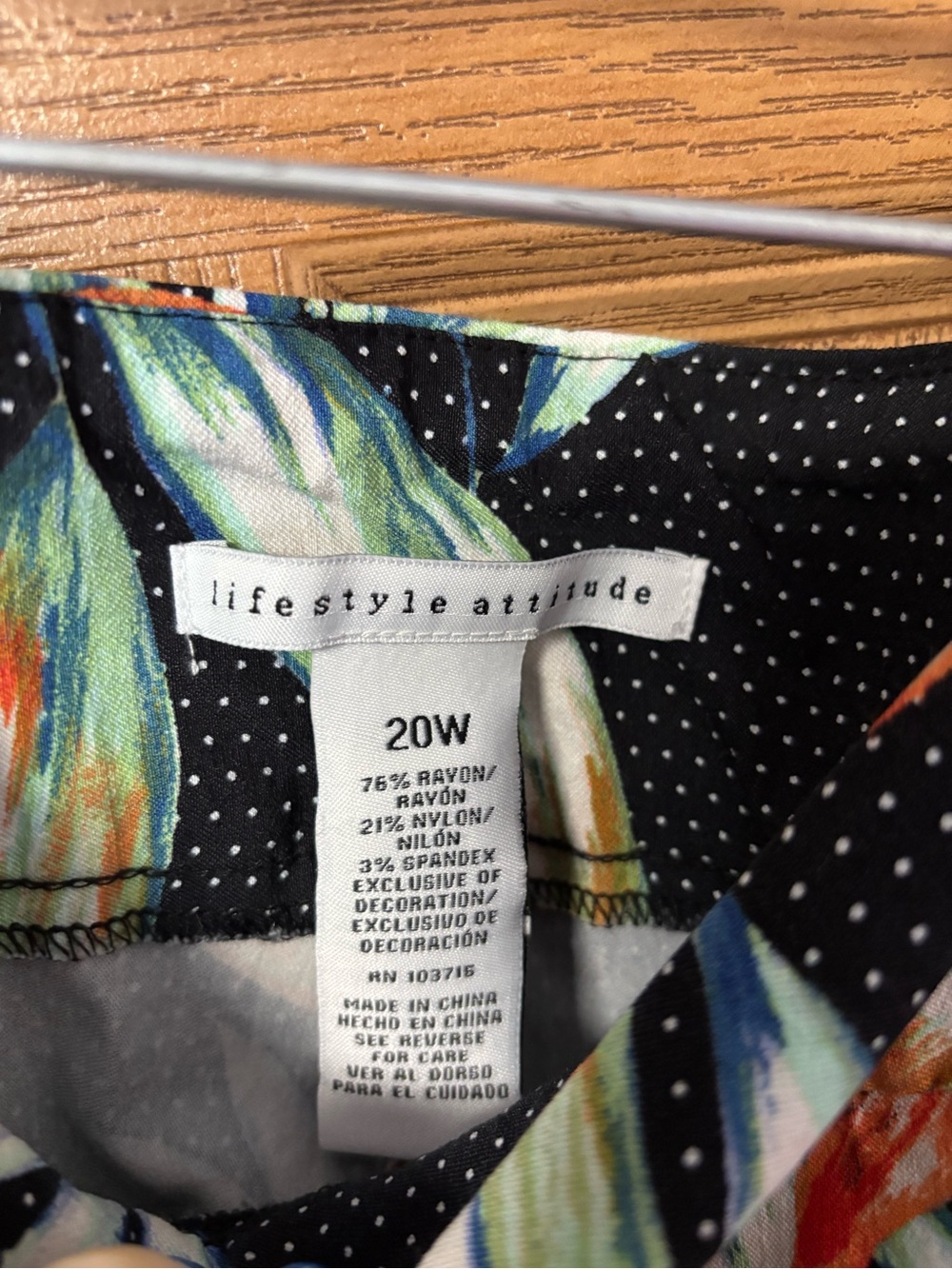 BLACK CAPRIS - Picture 3 of 3